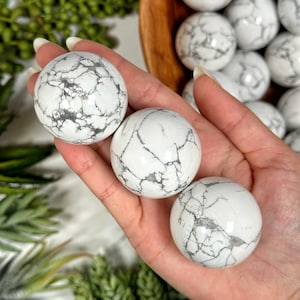 Howlite Sphere - Crown Chakra - No. 547