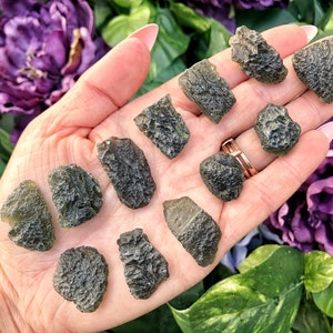 交換無料！ 100% - 0.7g ～ 0.3g - モルダバイト 本物 日本 Etsy - 816 No. - チャーム