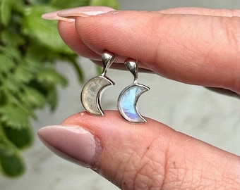 Moonstone Moon Pendant | 0.5g | - No. 286 (Polished White Crystal Necklace, Crown Chakra, Balance, Jewelry)