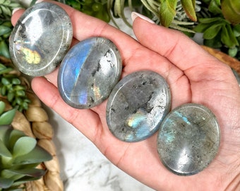 Labradorite Calming Stone | 38mm | - No. 392 (Grey Pocket Worry Crystal, Third-Eye Chakra, Transformation)