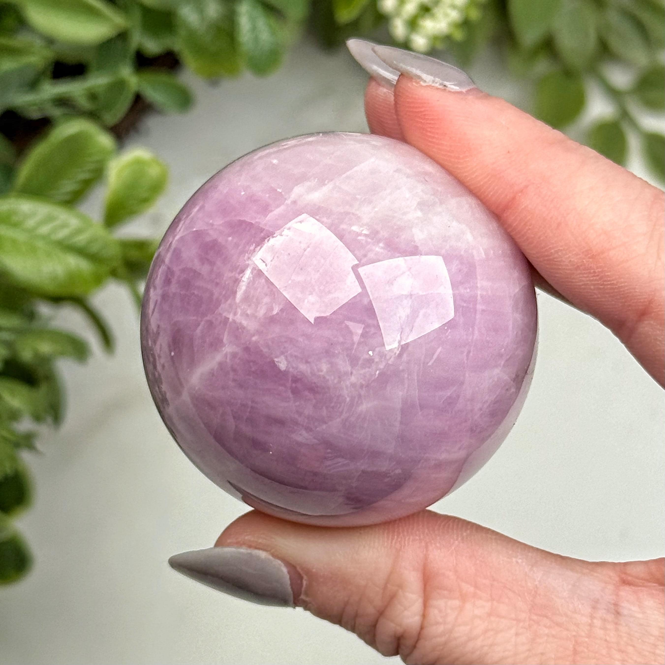 クンツァイ　スフィア　49ミリ　台座付 Kunzite Sphere - Etsy
