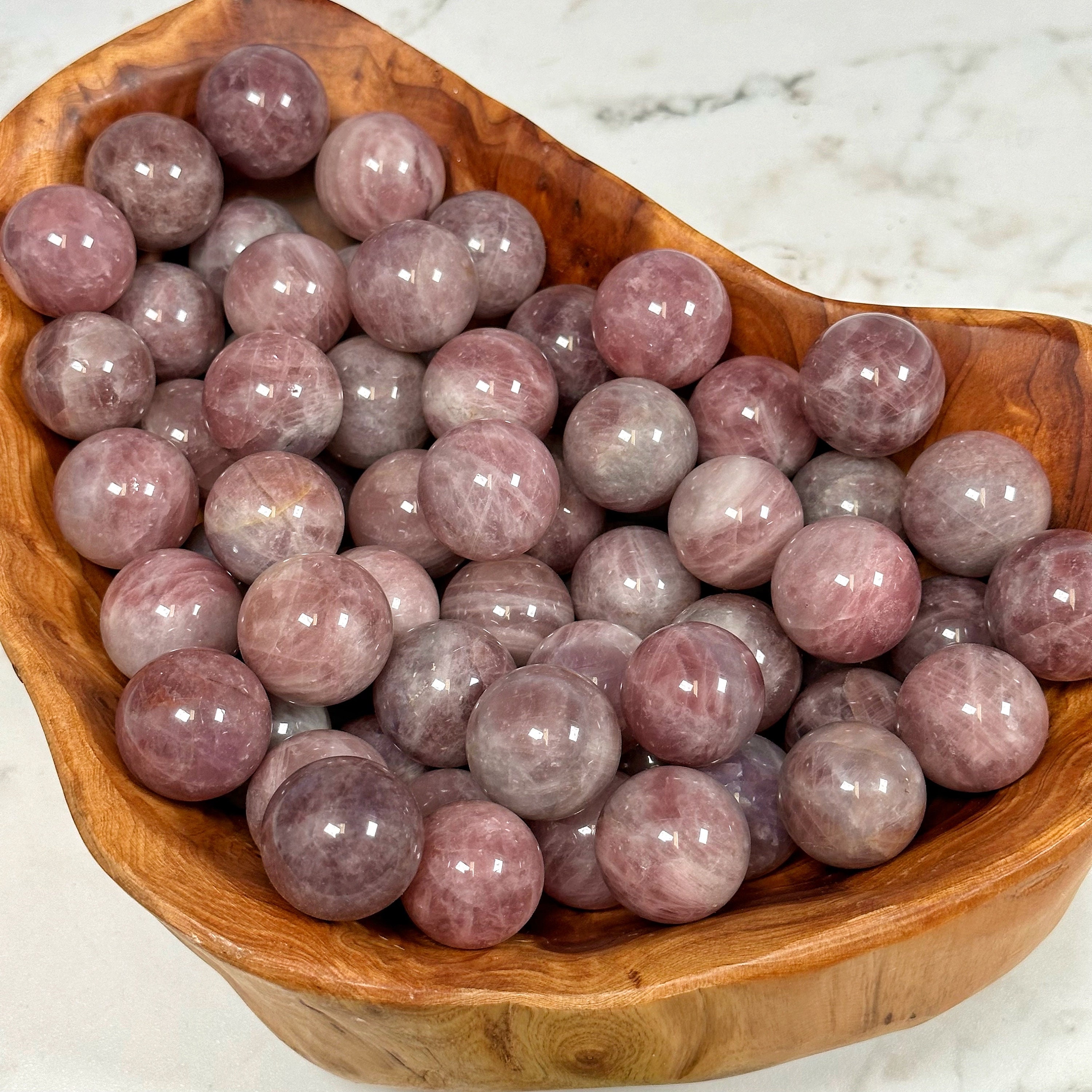 ラベンダーローズクォーツスフィア 大 レア！ ラベンダーローズクォーツ スフィア マダガスカル産 天然石