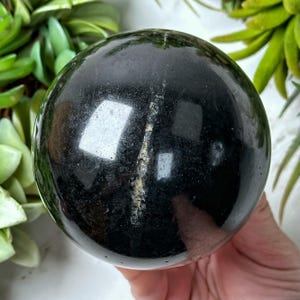 Esfera de turmalina negra - n.º 1