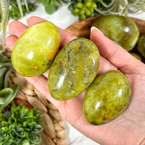 Green Opal Palmstone - Heart Chakra - No. 825