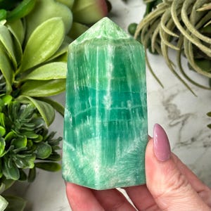 Kiwi calcite - Etsy 日本