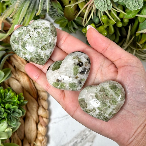 Chrome Diopside in Quartz Heart - Heart Chakra - No. 203