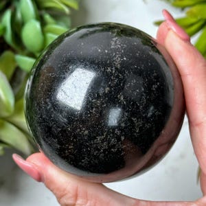 Esfera de turmalina negra - n.° 9