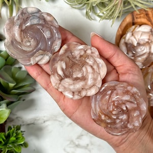 Flower Agate Rose - Heart Chakra - No. 902