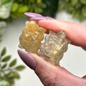 Rutilated Quartz Turtle | 4g | - No. 932 (Polished Clear & Yellow Crystal Carving, Crown Chakra, Balance)