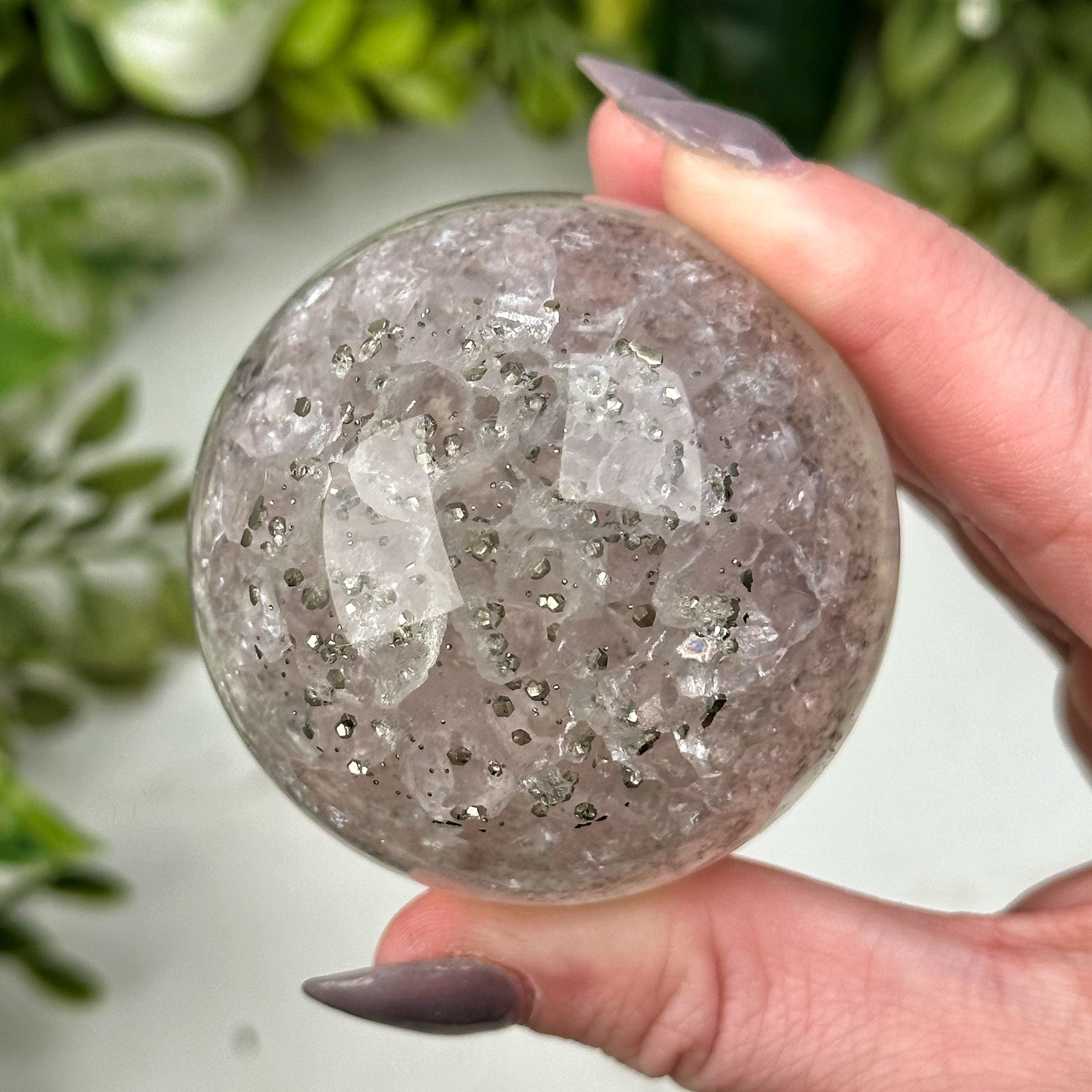 石　球体 オーパーツ⁉】1000年以上も前に生まれた“謎の巨大石球”の正体を暴く