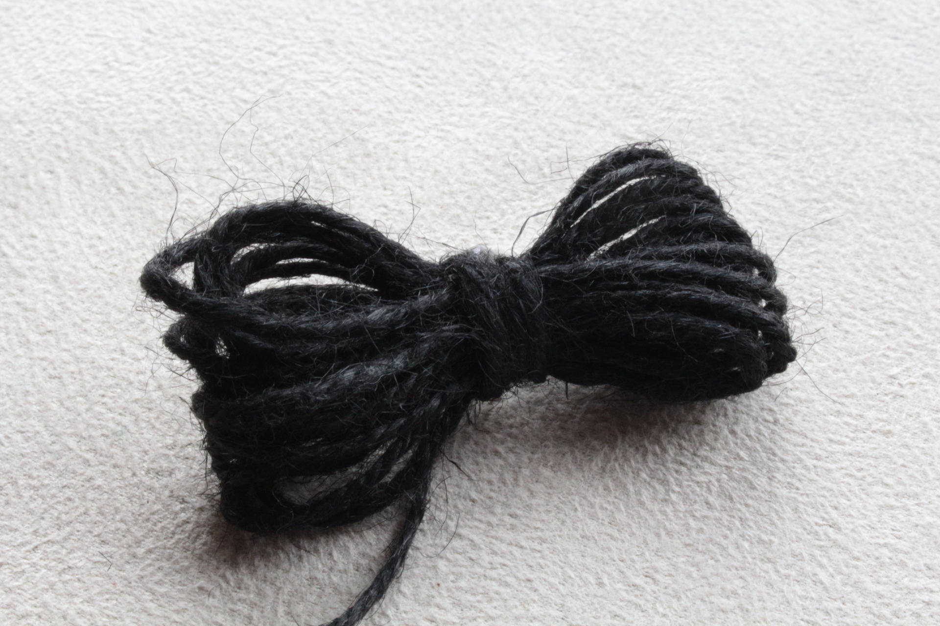 10 Mètres de Cordelette Chanvre Naturel Couleur Noir +/ - 2mm