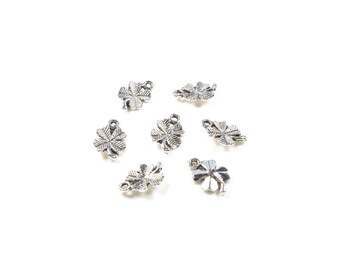 10 charms in antique silver tone metal 4 leaf clovers around 15.5 x 10mm