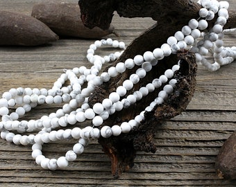 natural howlite, frosted / frosted beads, 1 THREAD, about 85 beads, +/- 4mm