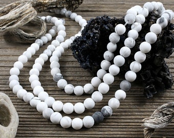 howlite naturelle, perles givrées / dépolies, 1 FIL, environ 43 perles, +/- 6mm