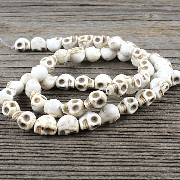 howlite synthétique, perles crânes, 1 FIL, 50 perles, +/- 9mm x 7.5mm