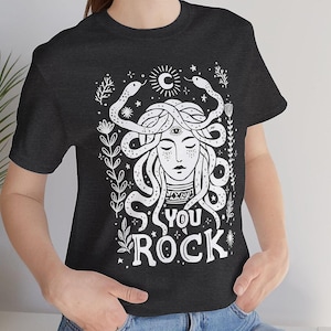Medusa  T- Shirt Greek Goddess Shirt Snake Face Shirt Greek Mythology t-Shirt Medusa Tee Witch Shirt Gift for Her Gift for Mythology Lovers