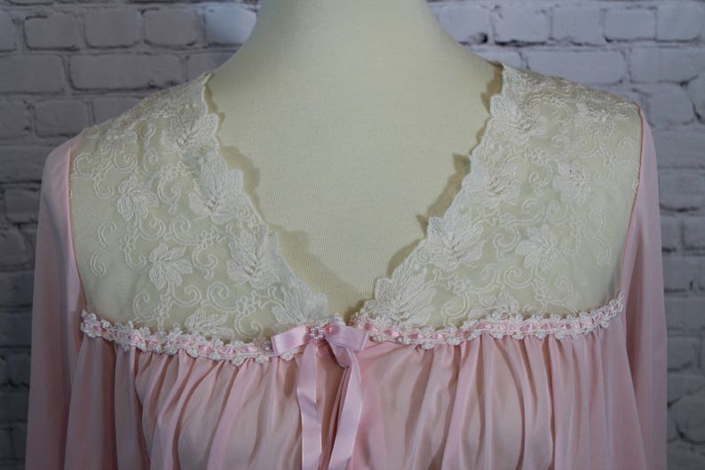 vintage Pink polyester jammies vanity fair nightshirt Vintage Pajamas nylon and lace | vintage pajamas 60s pink bed jacket
