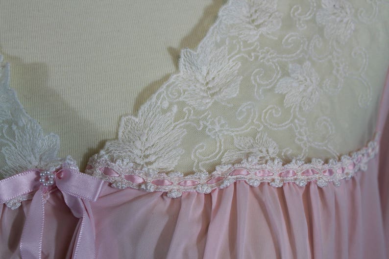 vintage Pink polyester jammies vanity fair nightshirt Vintage Pajamas nylon and lace | vintage pajamas 60s pink bed jacket