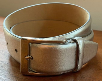 Linda Allard/Ellen Tracy metallic leather belt | silver metallic | shiny | statement | size S vintage belt