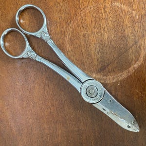 Vintage Wiss Inlaid Floral Handle Buttonhole Scissors - Made In USA - Polished Steel - 7 Inches