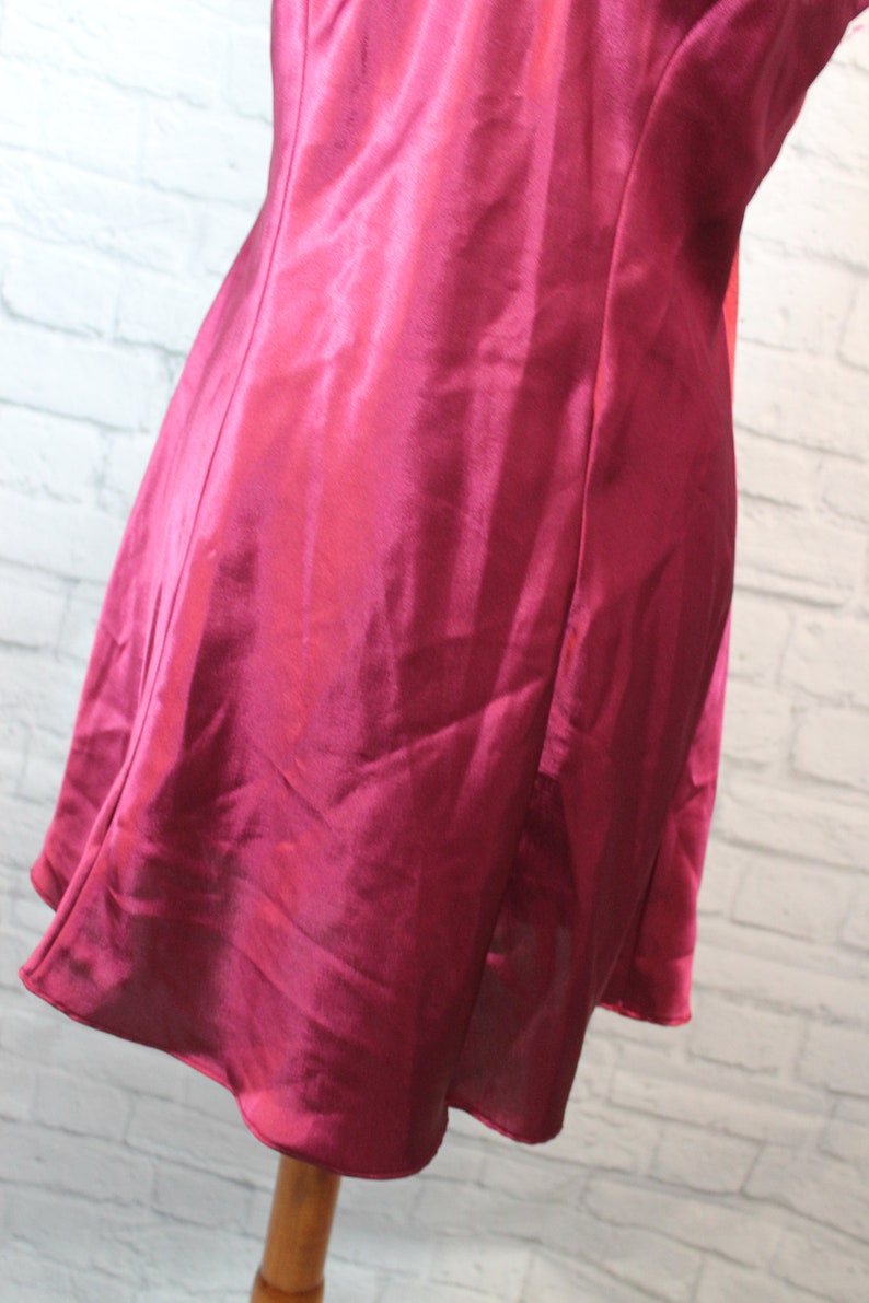 chemise red gold label 80s lace Lingerie size medium chemise retro polyester Victoria/'s Secret nightie Silky maroon n\u00e9glig\u00e9e