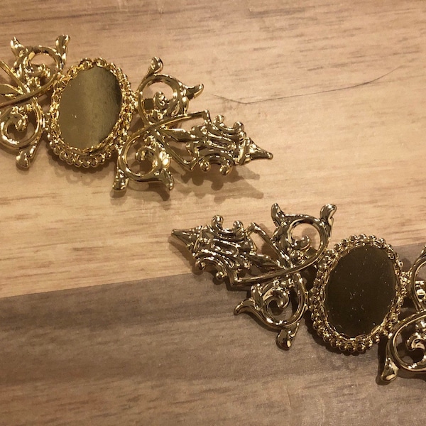 Vintage clip finding | Accessory | Gold Broaches | Gold Clip | Vintage formalwear | retro pin cameo