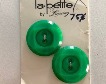 Vintage small buttons | green | plastic buttons | fashion buttons | cute 2 hole | new old stock | 1 inch faceted le petite