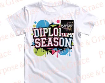 Temporada de Diplomas / Paquete de Camisetas de Graduación 2026 PNG: Diseños de Camisetas de Graduado (Descarga Digital)