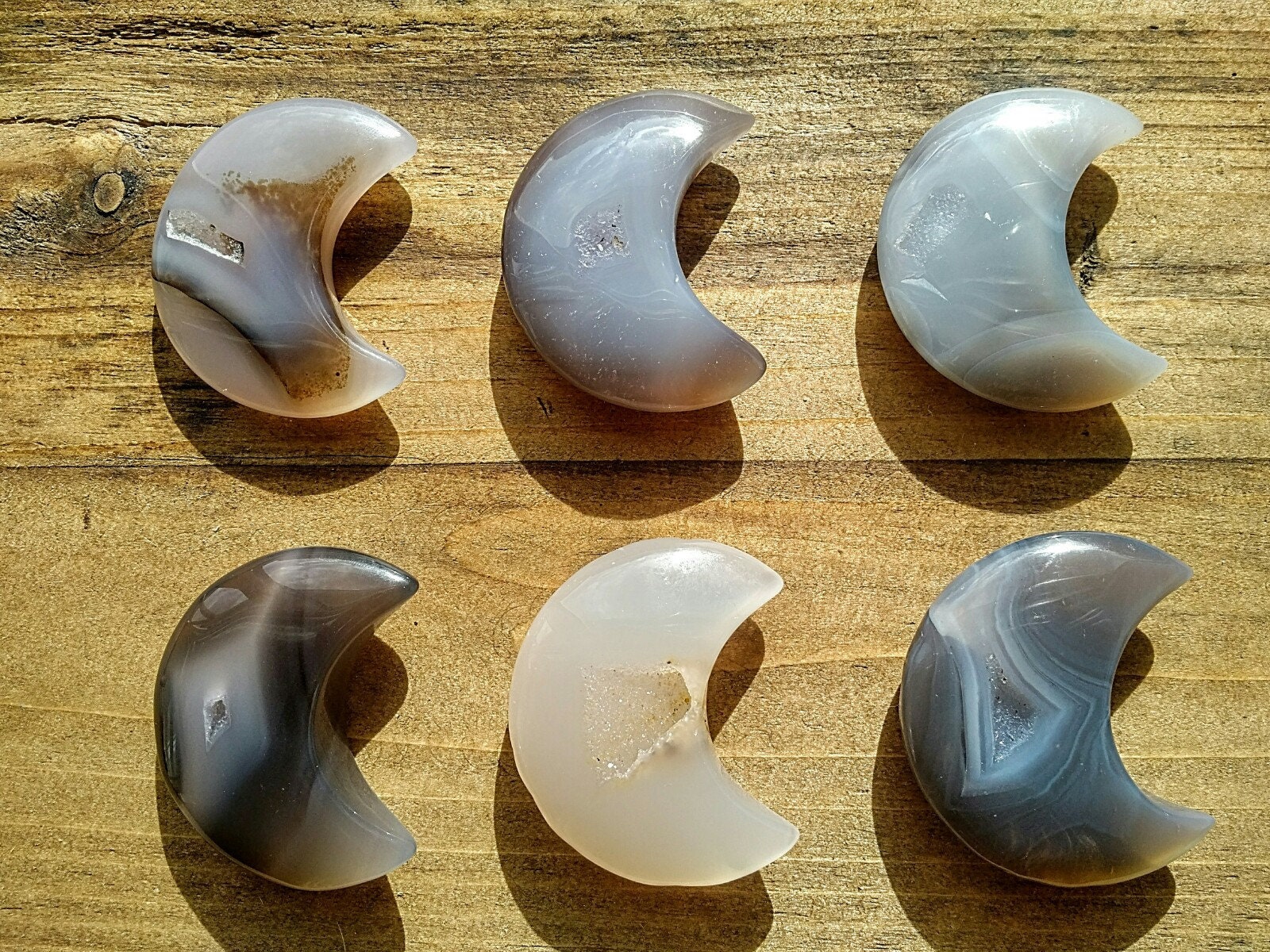 ご予約品◇希少✧ムーンシェイプ✧アイリスアゲートピアス B80