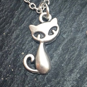 Cute antique silver cat pendant with Sterling Silver chain
