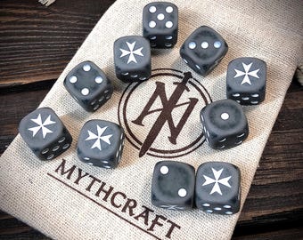 Set Dadi Templari Bianchi In Resina – Personalizzati Per Wargames, RPG E Giochi Da Tavolo