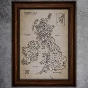 UK Fantasy Map Poster | Britische Inseln Druck, Handgezeichnet, Gealtertes Pergament | Spielzimmer | Geeky Geschenk, Geschenk für Sie, Ihn | A1-A2-A3