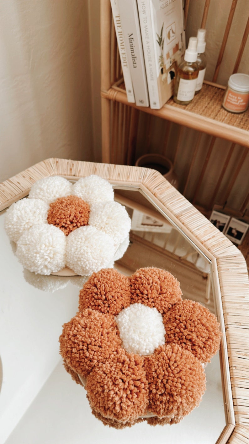 Pom Pom Wall Decor | Bella Accent Flower Set (SET OF 3) - Etsy