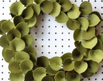 Felt Wreath | Green | Leaf Wreath | Modern Wreath | Aspen Leaf | Home Decor | 10&quot;