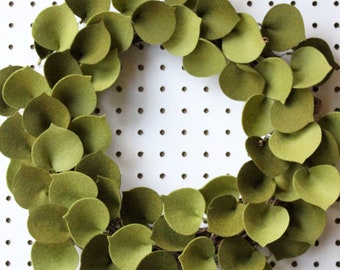 Felt Wreath | Green | Leaf Wreath | Modern Wreath | Aspen Leaf | Home Decor | 10"