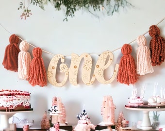 Groovy One Birthday High Chair Banner: Retro Daisy 1st Birthday, Yarn Tassels