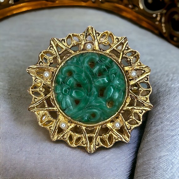 Vintage Carved Jade Gold Pearl Brooch