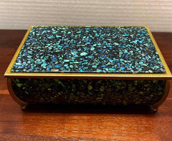 Vintage jewelry music box