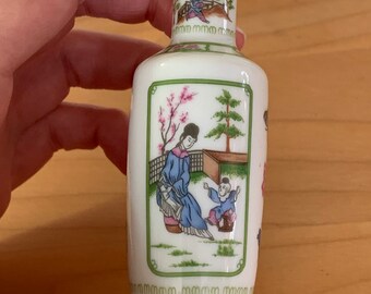 MINIATURE Japan Round Vase Franklin Mint 1980's