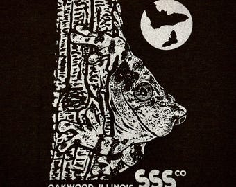 Gray Treefrog & Brown Bats Shirt - Frog - Conservation - Nature - Smiling Snake Shirt Company - WOMEN