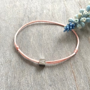 Pulsera - letra - inicial - cubo