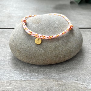 Pulseira Tau Surfer com pingente de letra