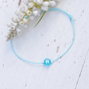 Pulsera letra // pulsera personalizada // letra azul // pulsera inicial // azul