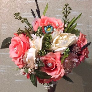 Bridal and Bridesmaids&#39; bouquets, mens&#39; boutonnieres
