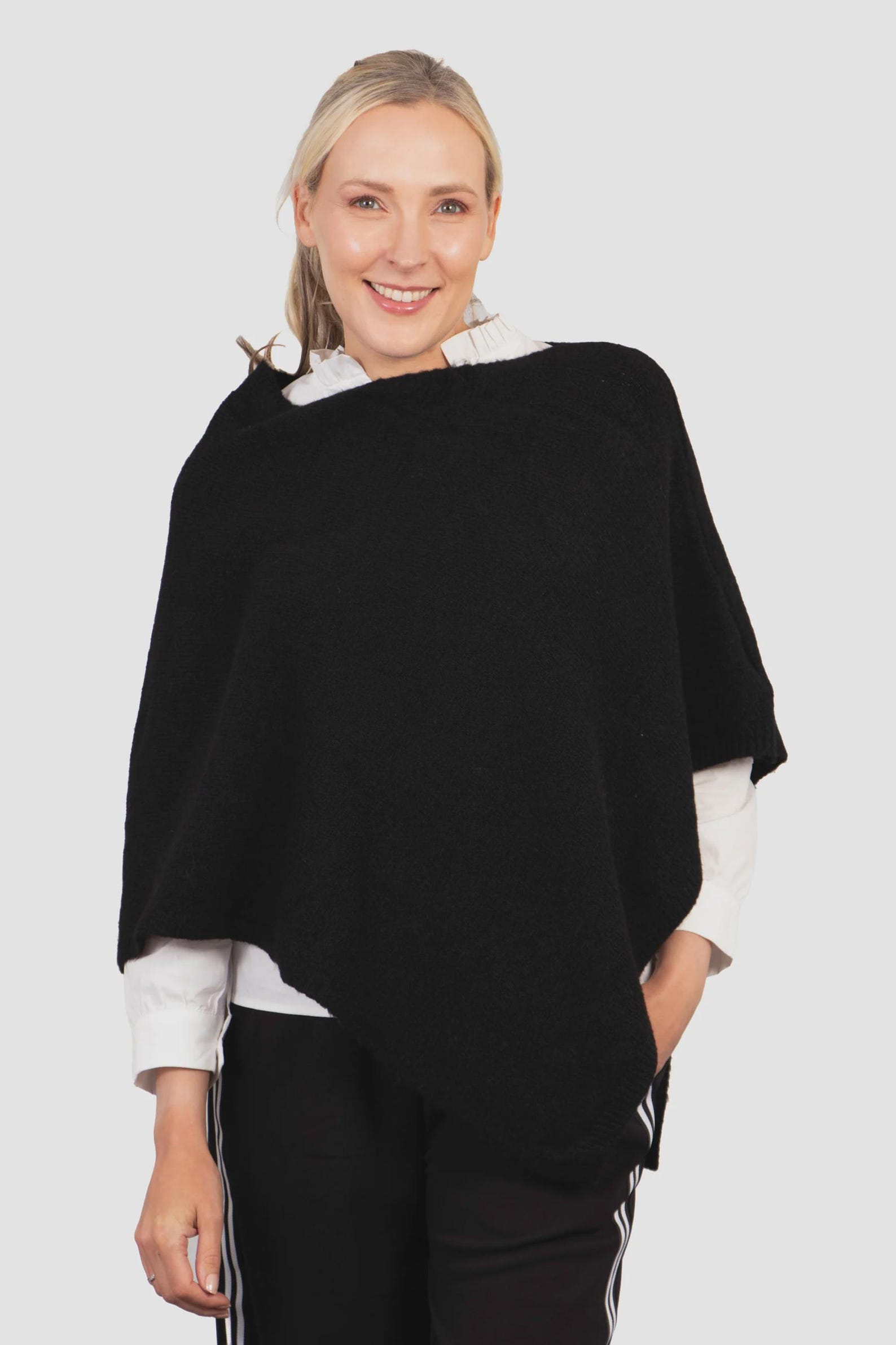 Womens Poncho Cape, Loose Fitting Knitted Poncho, Versatile One Size ...