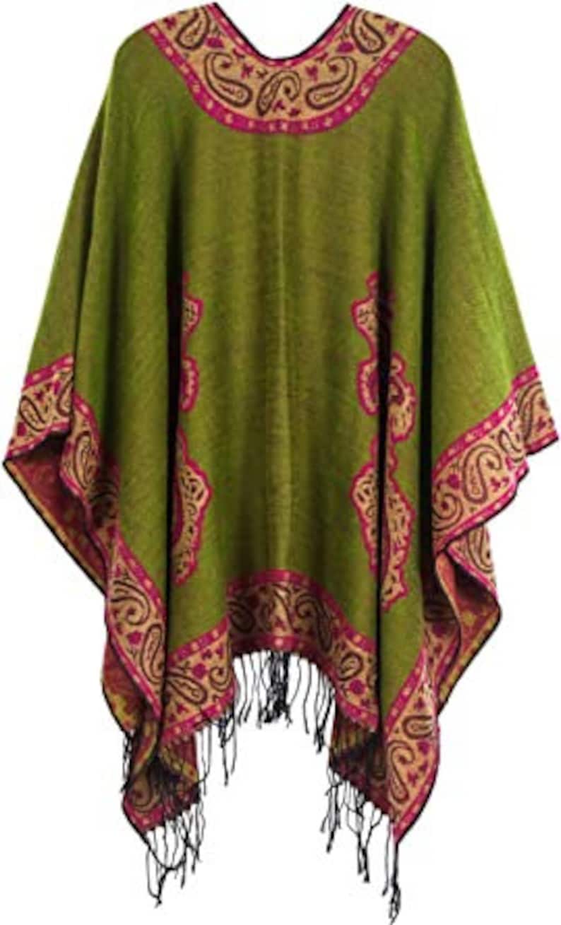 close up of the back of the poncho shawl