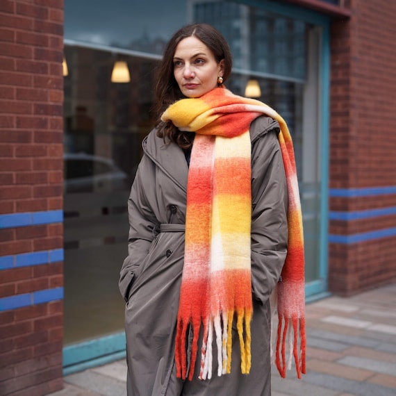 小物 MELT THE LADY large logo scarf Melt the lady large logo scarf 【公式通販】