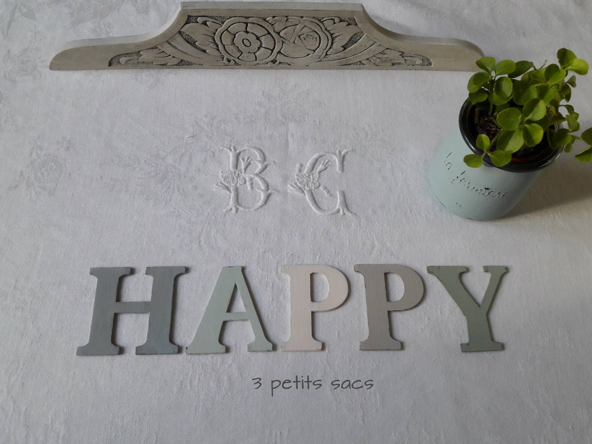 Lettres Bois Patinées, Happy Camaïeu de Verts, Ciment et Gris ; Ambiance Shabby