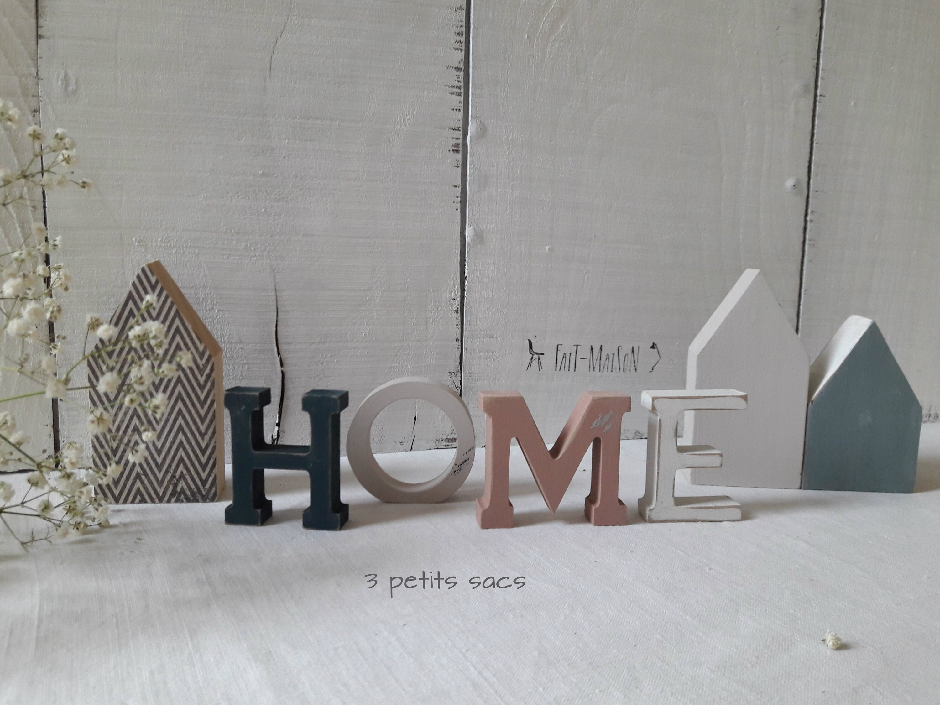 Lettres Bois H O M E, Bleu Profond, Ciment, Rose et Blanc