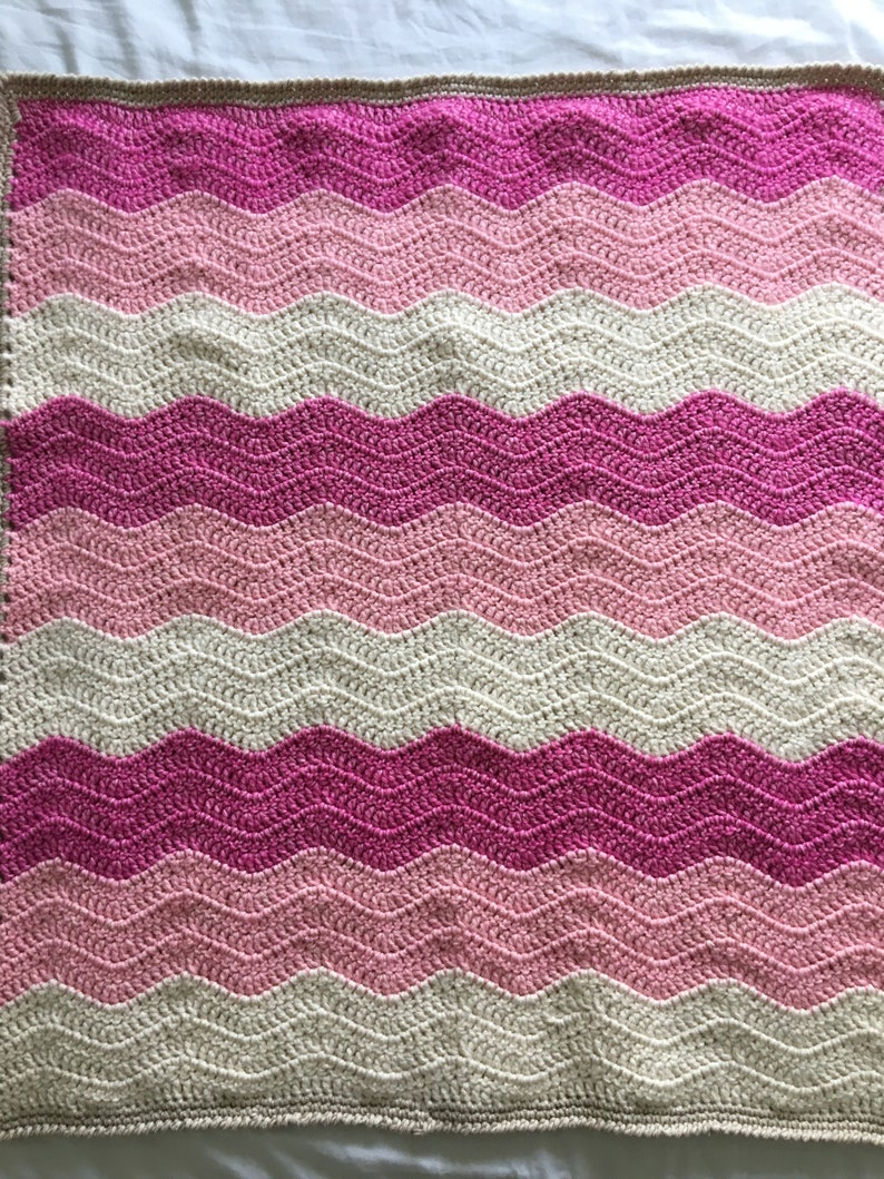 || Crochet Ombre Ripple Blanket. Pink Crochet Baby Blanket || Pink Chevron Baby Blanket || Pink Baby Blanket
